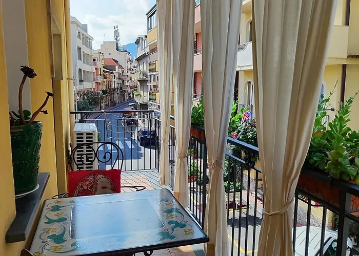 Borgo Vacanze Apartment Letojanni